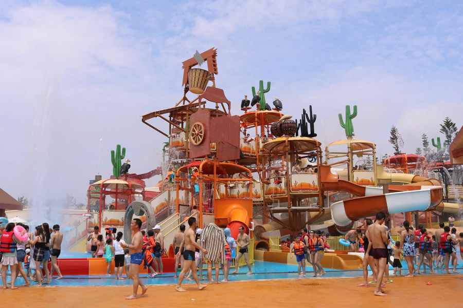 Texas Waterworld, Wuchuan, China